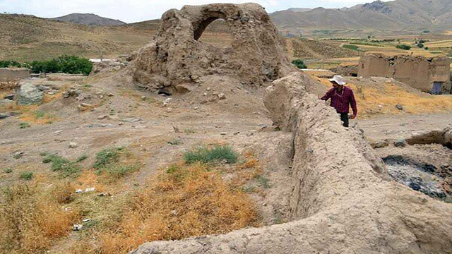 Copper Age artifacts unearthed in western Iran