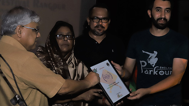 Iranian doc wins Bangladeshi award