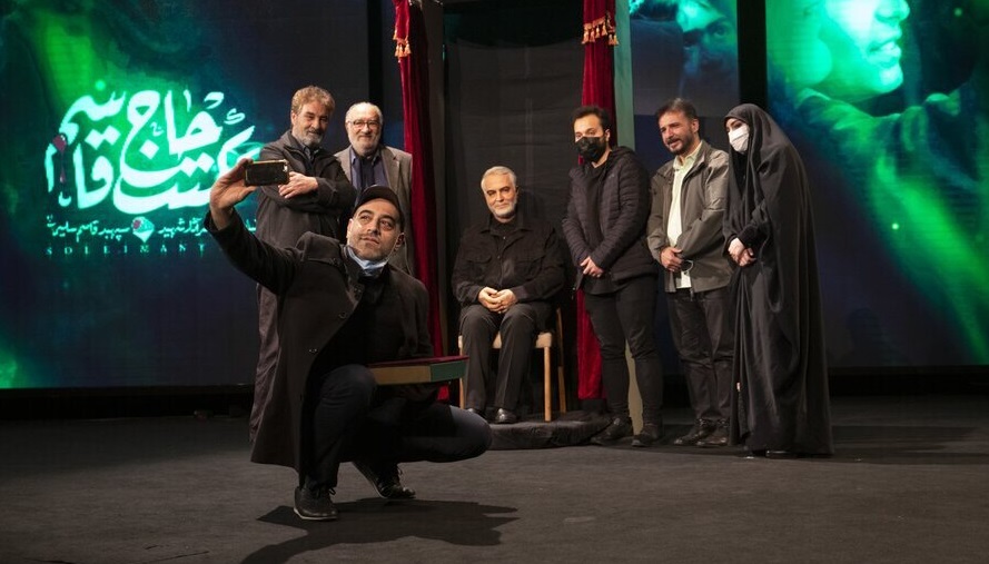 Cineastes unveil wax statue of Soleimani