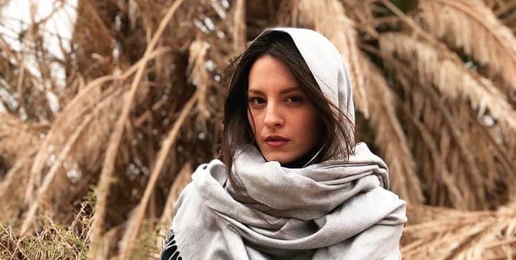 Greek actress writes message for Iran director