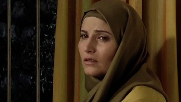 خوف "ليلى موسوي" يجبرها على تحمل زواج فاشل