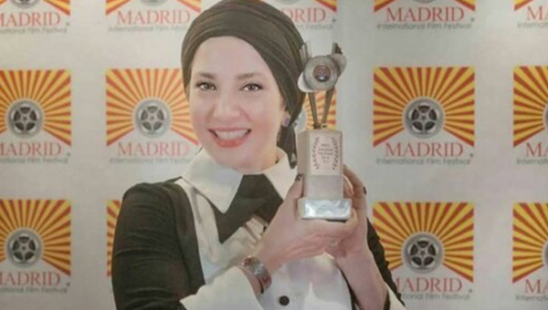 إيرانية تنال لقب أفضل مخرجة في مهرجان مدريد