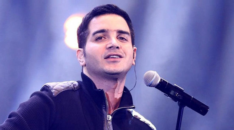 Famed Iran singer hits awesome online record