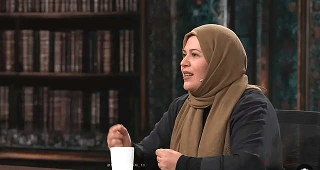 ممثلة "الدفينة" تعتبر استشهاد قائد الثورة اعتداء على حرمة الوطن