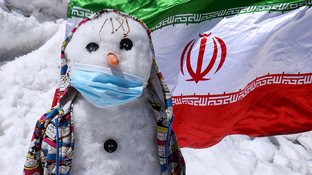 Iranians enjoy winter weather in spring